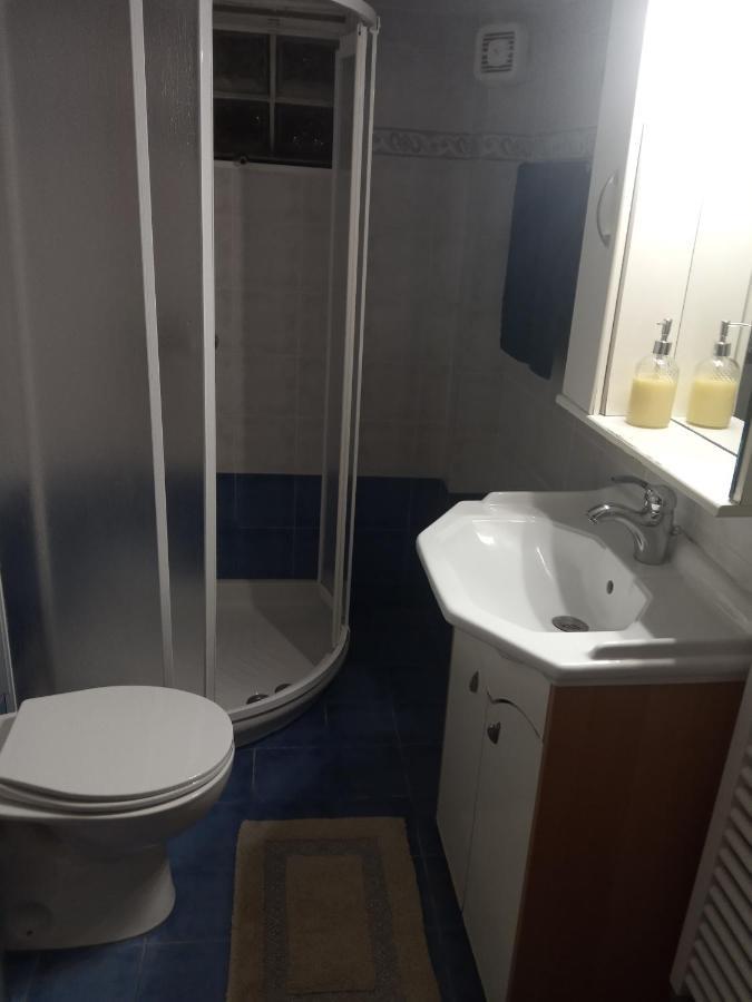 Isavrou Apartment Комотини Экстерьер фото